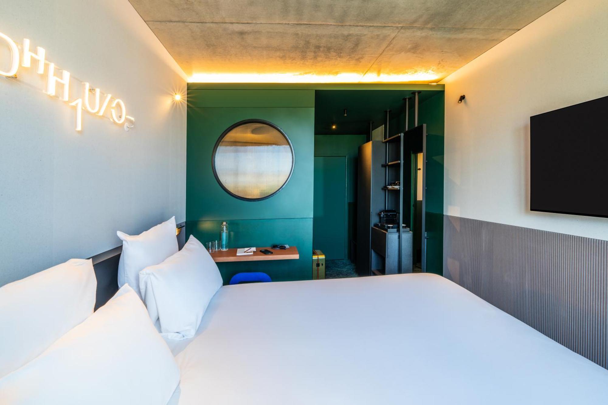 Tribe Paris Clichy Hotel Bagian luar foto