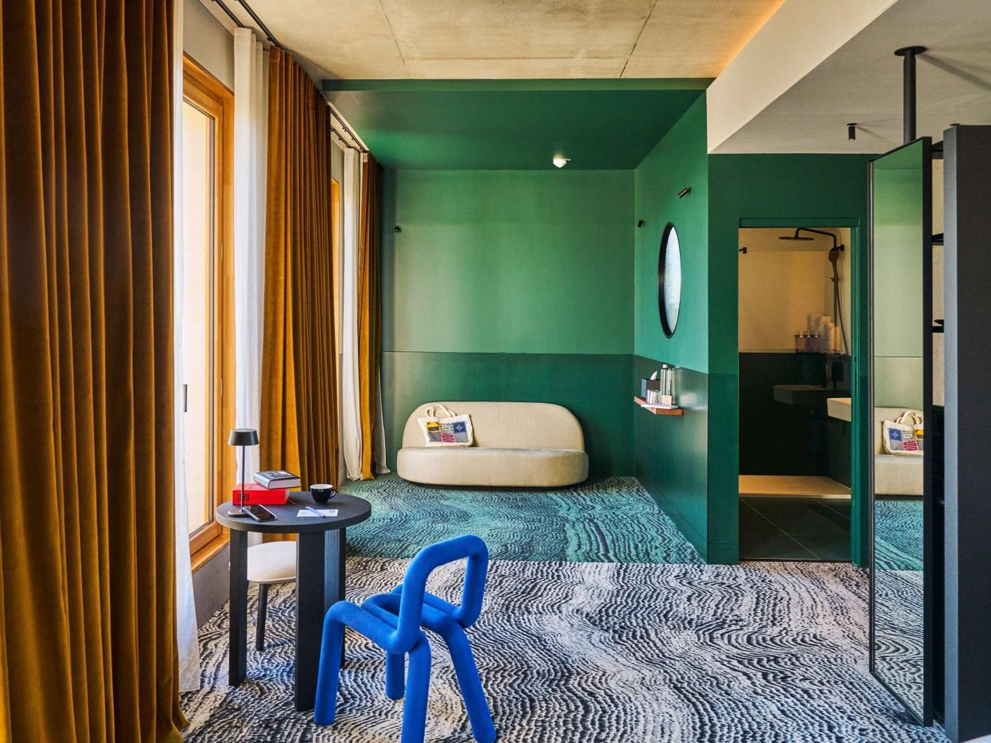 Tribe Paris Clichy Hotel Bagian luar foto
