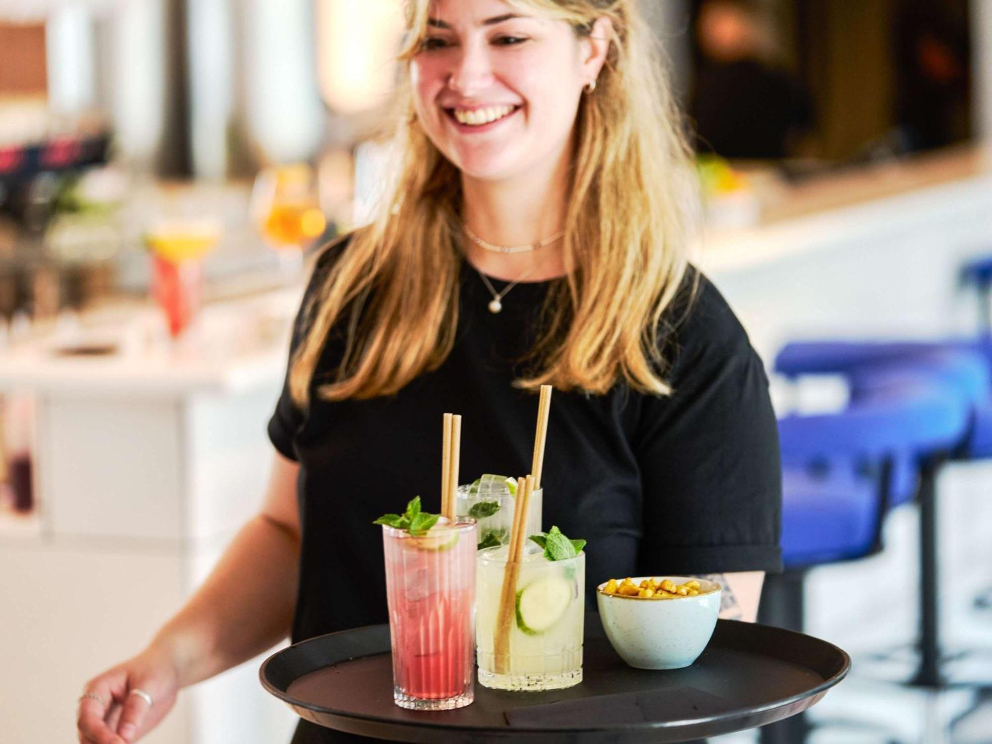 Tribe Paris Clichy Hotel Bagian luar foto