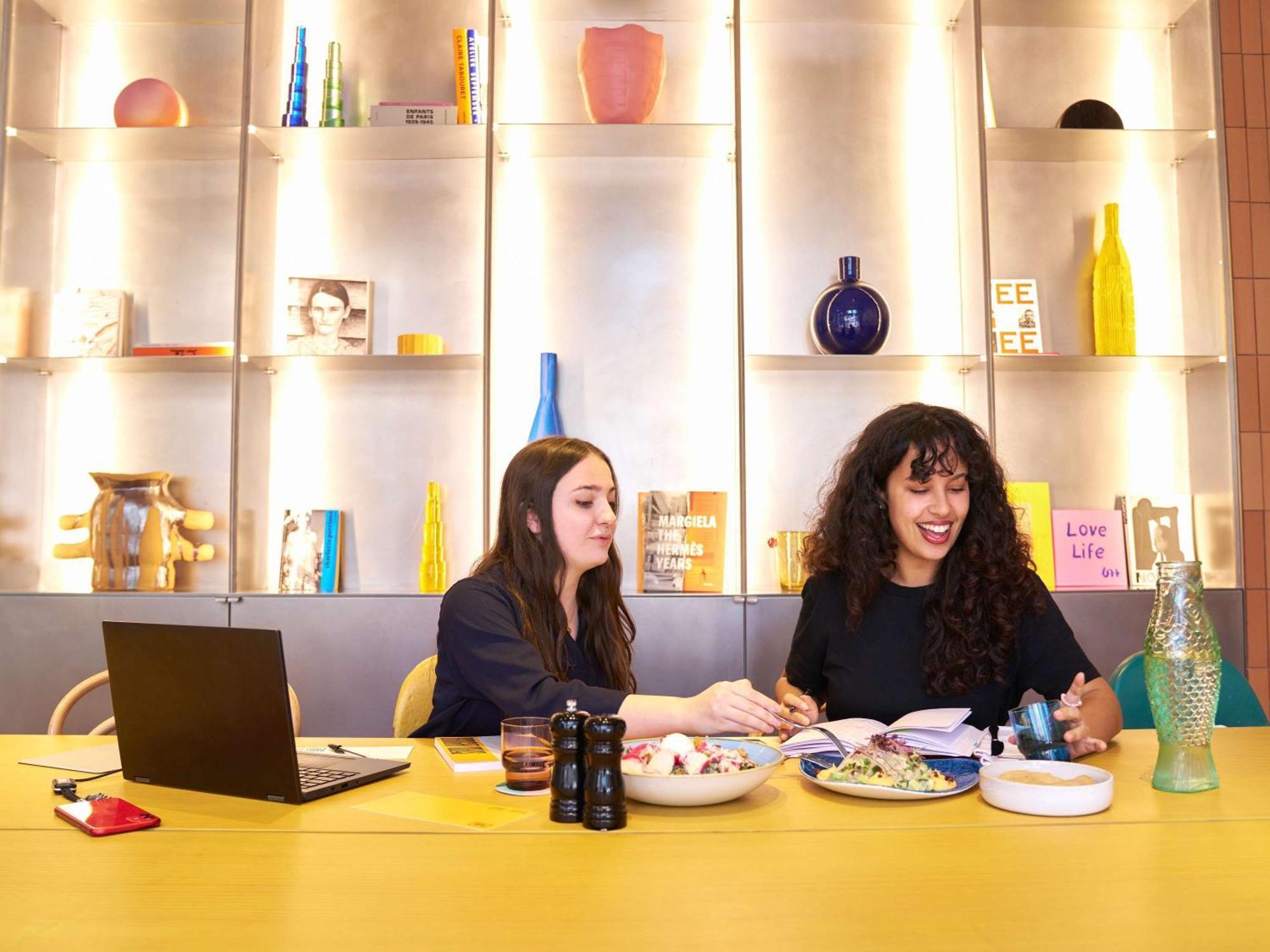 Tribe Paris Clichy Hotel Bagian luar foto