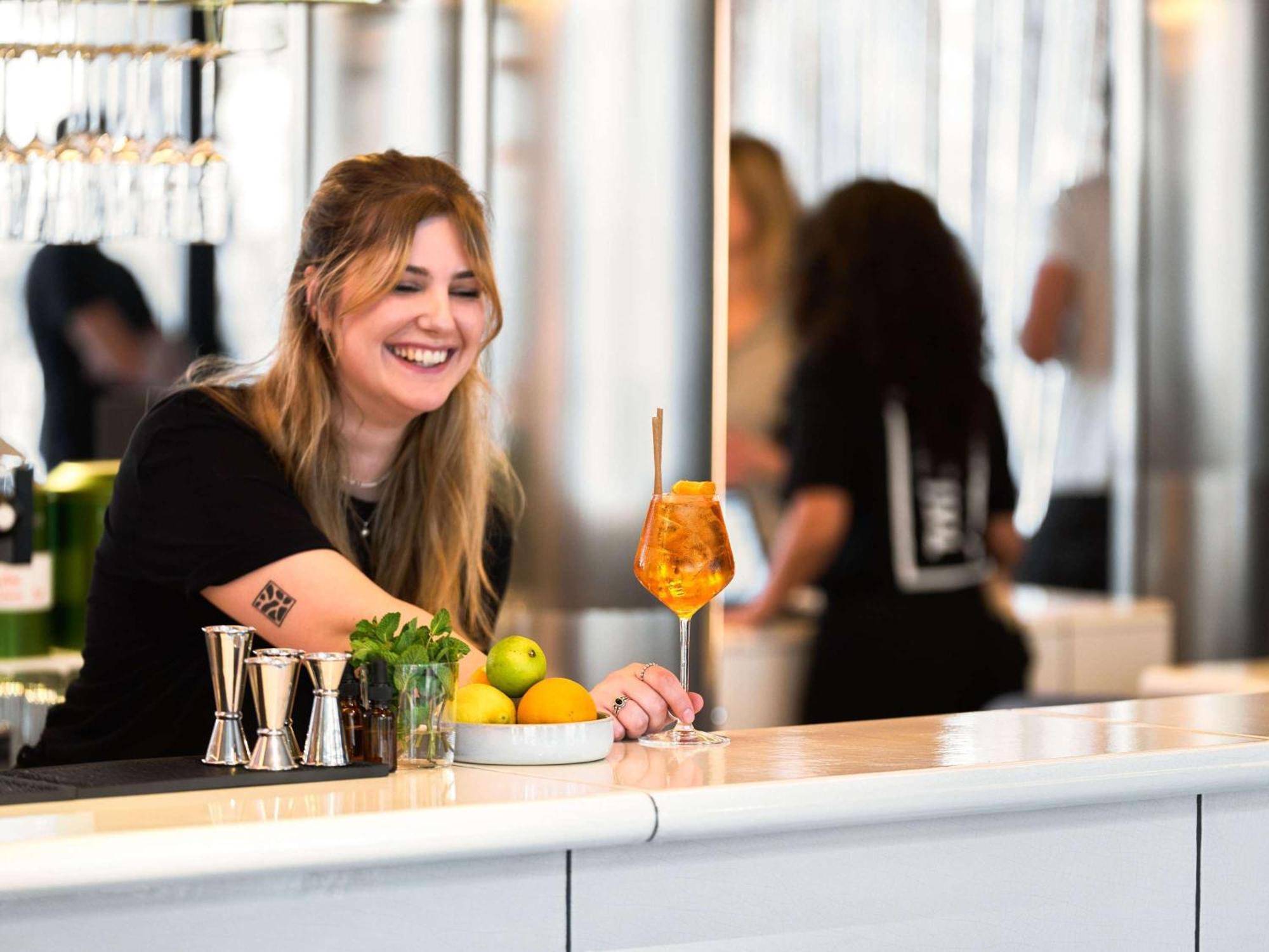 Tribe Paris Clichy Hotel Bagian luar foto